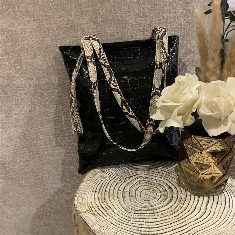 Black Leather Snake Skin Strapped Shoulder Bag